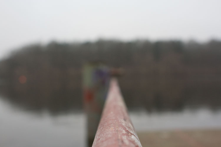 A rail with very shallow depth-of-field at Griebnitzsee